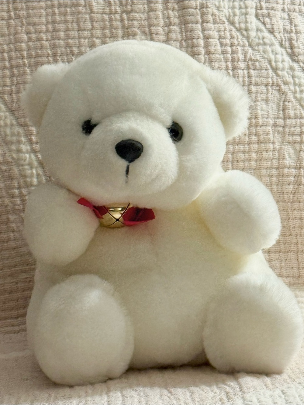 RARE PLUSH 9.5-10 INCH PLAYFUL PALS POLAR BEAR MADE FOR MERVYN’S